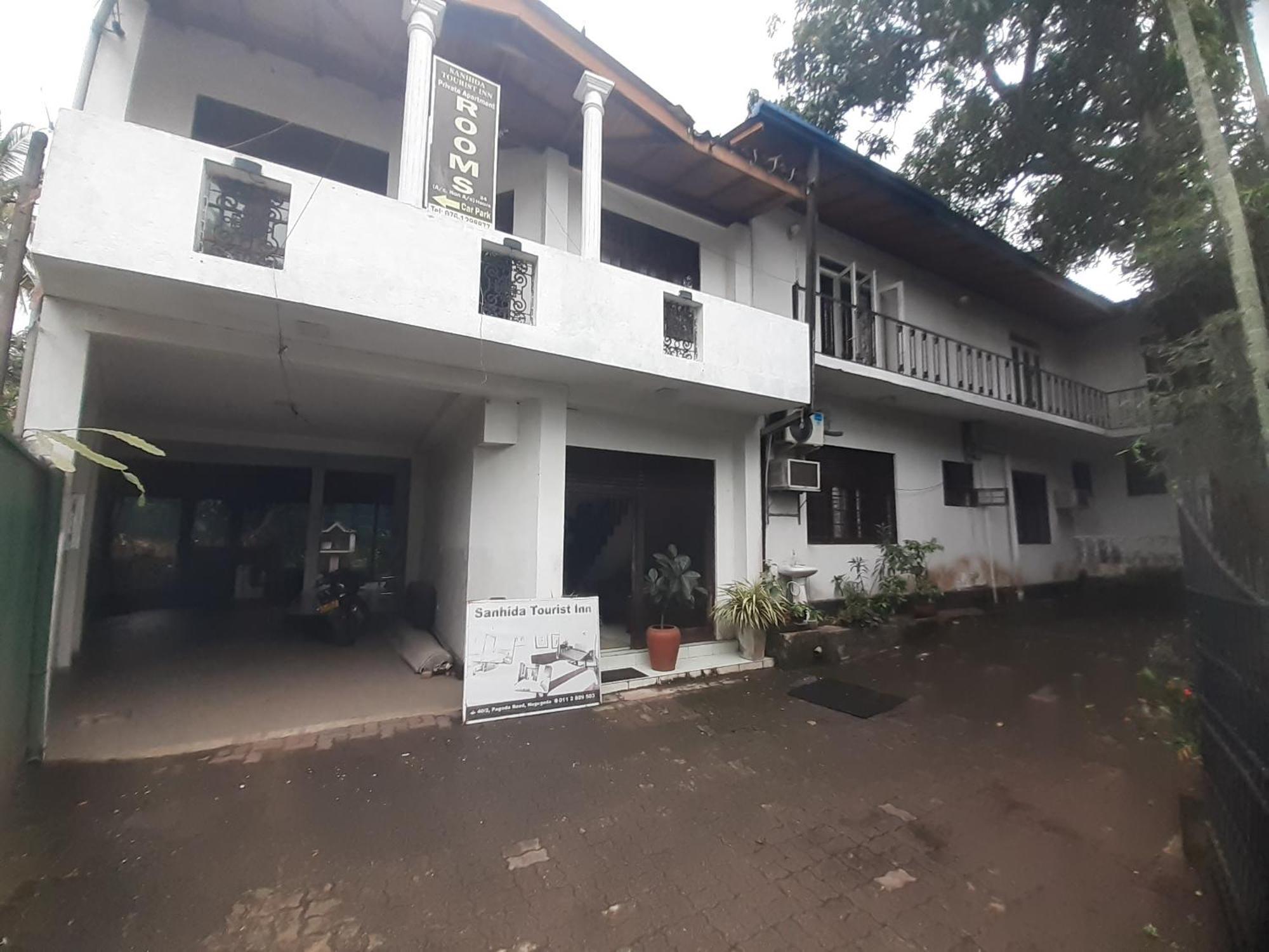 The Sanhinda Tourist Inn Colombo Nugegoda Exterior photo